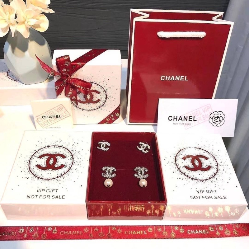 แท้ 100% CHANEL DOUBLE EARRING VIP GIFT WITH PURCHASE ORIGINAL PACKAGE (GWP) ได้ต่างหู 2 คู่