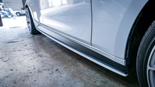 [ใส่โค้ด MON324ZW ลดเพิ่ม 250-]BMW F30 M Performance Side Skirt / สเกิร์ทข้าง BMW F30 ทรง M Performance