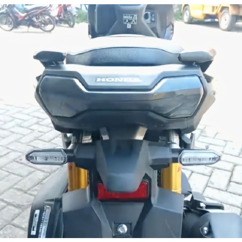 Mika stop lamp ไฟท้าย NEW ADV 160 ADV 150 mika ควัน