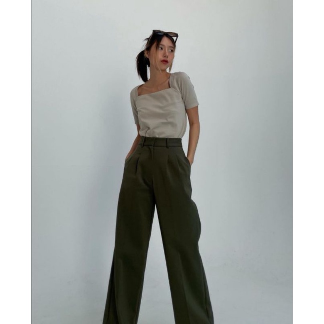 Square top short-sleeve จาก Pur Sutdio