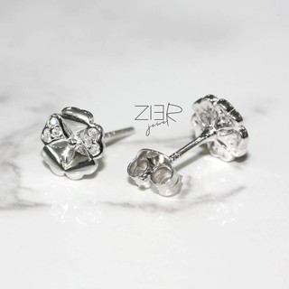 ต่างหูทรงดอกไม้เงินแท้ 925 ประดับพลอยCZ Earring Silver 925 With Cubic Zirconia-(E27180179)