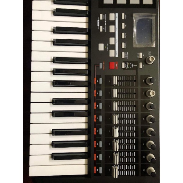 Akai Professional MPK49 Keyboard USA MIDI Controller.