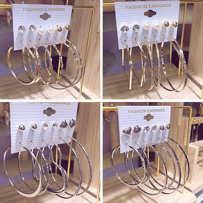 ต่างหูห่วงใหญ่ทรงโอเวอร์ไซส์สำหรับผู้หญิง 6 คู่ ต่างหูห่วงโลหะเรียบง่ายสำหรับเด็กผู้หญิง