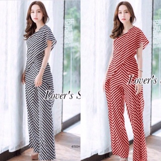 B4150 จั้มสูทไหล่เดี่ยวขายาวลายริ้ว Striped one-shoulder jumpsuit.