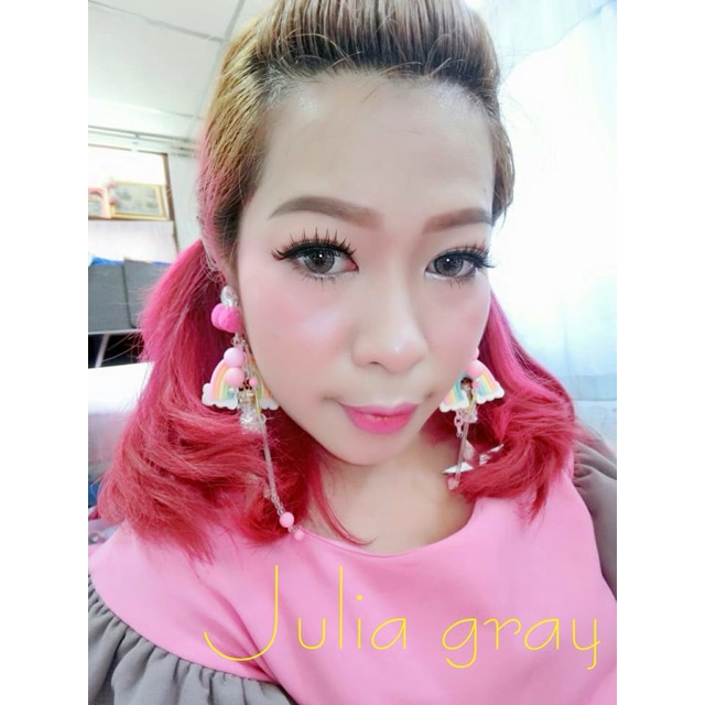 Julia gray