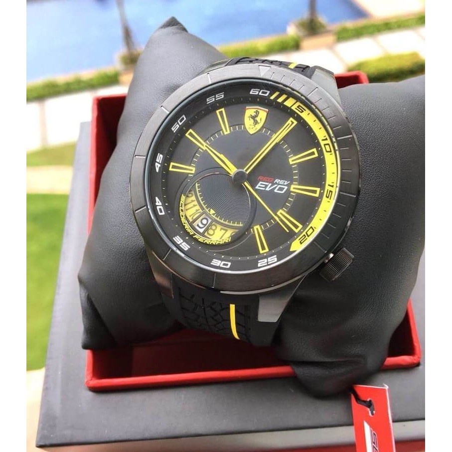 พร้อมส่ง นาฬิกาข้อมือผู้ชาย FERRARI สายสีดำ ตัดด้วยหน้าปัดสีเหลือง สายแบบยางล้อรถ