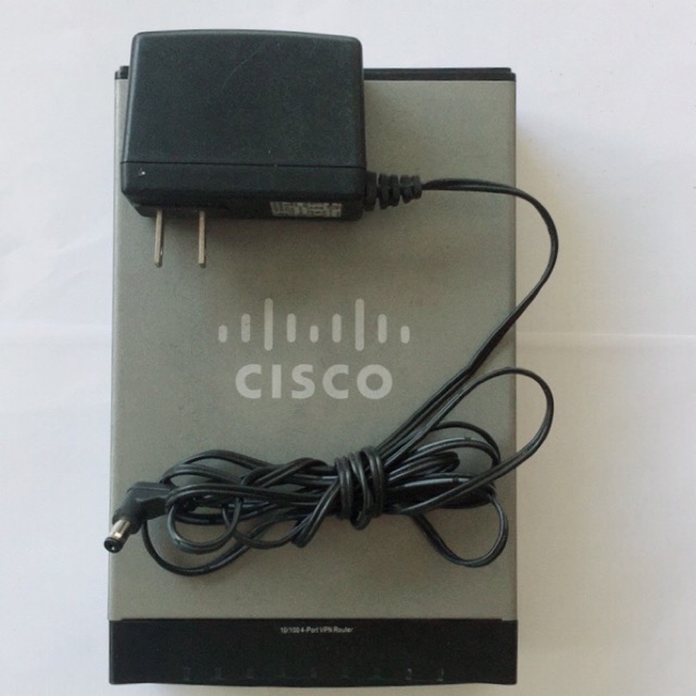Cisco RV042 Load Balance VPN WAN Router