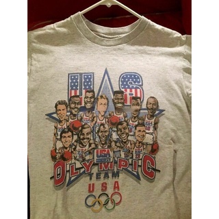 [S-5XL] ใหม่ เสื้อยืดลําลอง แขนสั้น พิมพ์ลายทีมบาสเก็ตบอล Dream Caricature 1992 USA สไตล์วินเทจ สําหรับผู้ชาย 2022