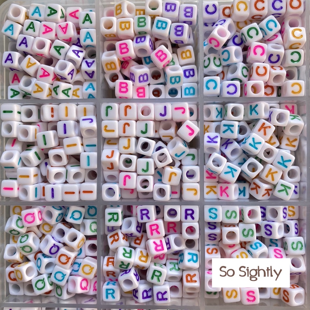 No.2 ลูกปัดตัวอักษร ABC เลือกอักษรได้ แพค10ชิ้น ขนาด6มิล แยกอักษร พื้นขาวอักษรคละสี ลูกปัดภาษาอังกฤษ