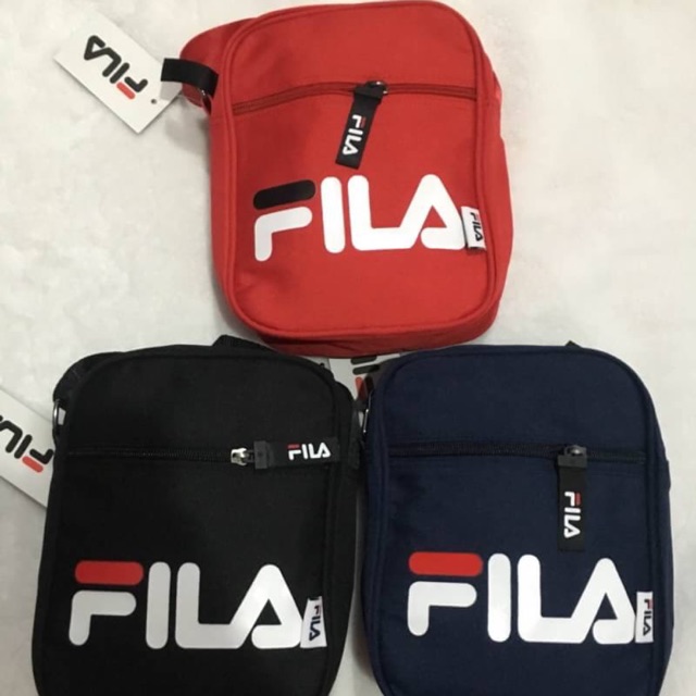 กระเป๋าFira. งานป้าย