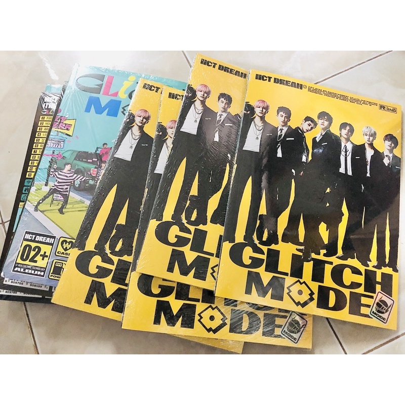 ⚠️ <พร้อมส่ง shock sale สุดๆ> NCT DREAM Glitch Mode : Photobook Ver. Scratch / Glitch (ไม่แกะของอยู่