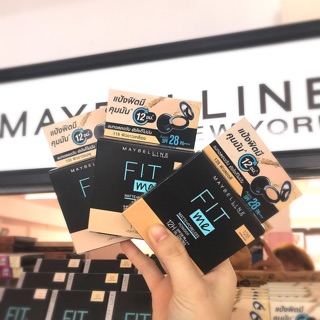 แป้งคุมมัน เมย์เบลลีน ฟิต มี แมท+พอร์เลส คุมมัน12ชม. Maybelline FIT ME MATTE+PORELESS POWDER (เครื่องสำอาง แป้งคุมมัน)