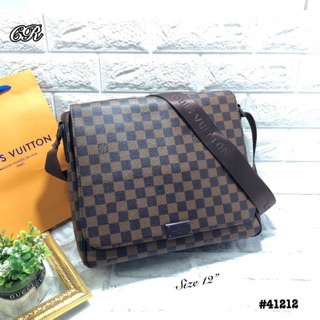 Louisvuitton กระเป๋าหลุยส์ ไซค์12” กระเป๋าสะพายข้างผู้ชาย