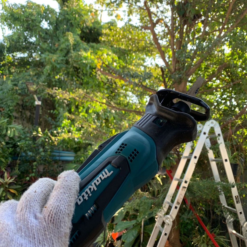 MAKITA เครื่องเลื่อยชักไร้สาย 18 โวลต์ รุ่น DJR183Z ความยาวช่วงชัก 1/2นิ้ว (13 มม.) (ไม่รวมแบตเตอรี่