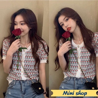 Mini Shop🌸พร้อมส่ง(1926)เสื้อครอปแขนสั้น ลายดอกไม้น่ารักมาก