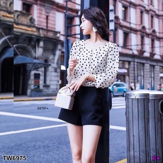 👗Pfashion [ส่งไว!!🚛] P6975  Set เสื้อลายจุด+กางเกงขาสั้น  Set polka dot shirt + shorts