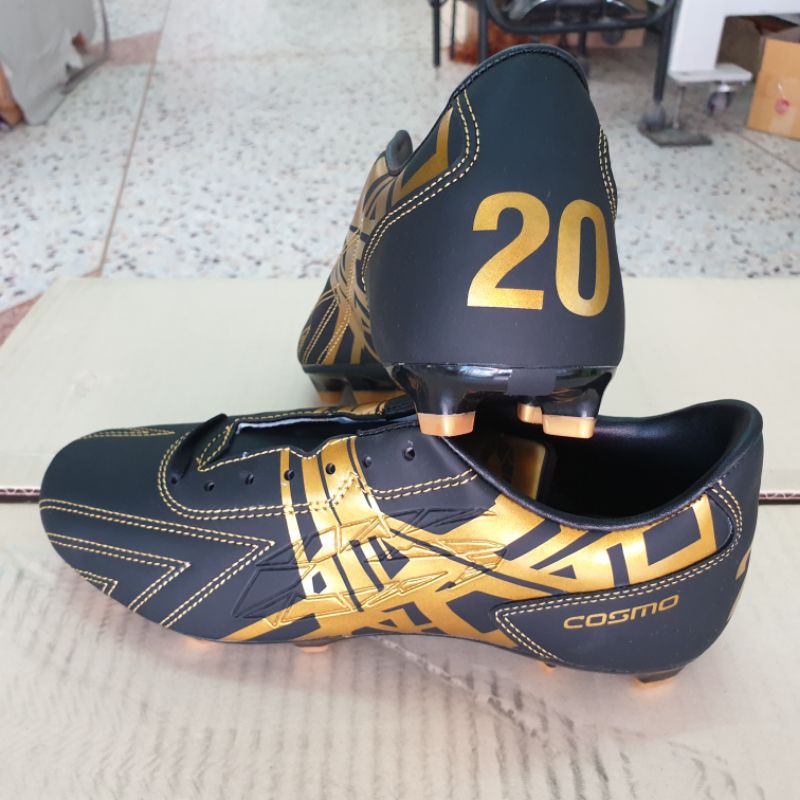 รองเท้า ฟุตบอล รองเท้าสตั๊ด GIGA