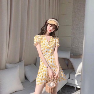 🌼🌼มินิเดรสคอวีจั๊มระบายแขนน่ารักๆ ลายดอกเดซี่สีเหลืองน่ารักมากๆค่ะ รูดซิปข้าง ผ้า chiffon เนื้อดี ใส่สบาย😍