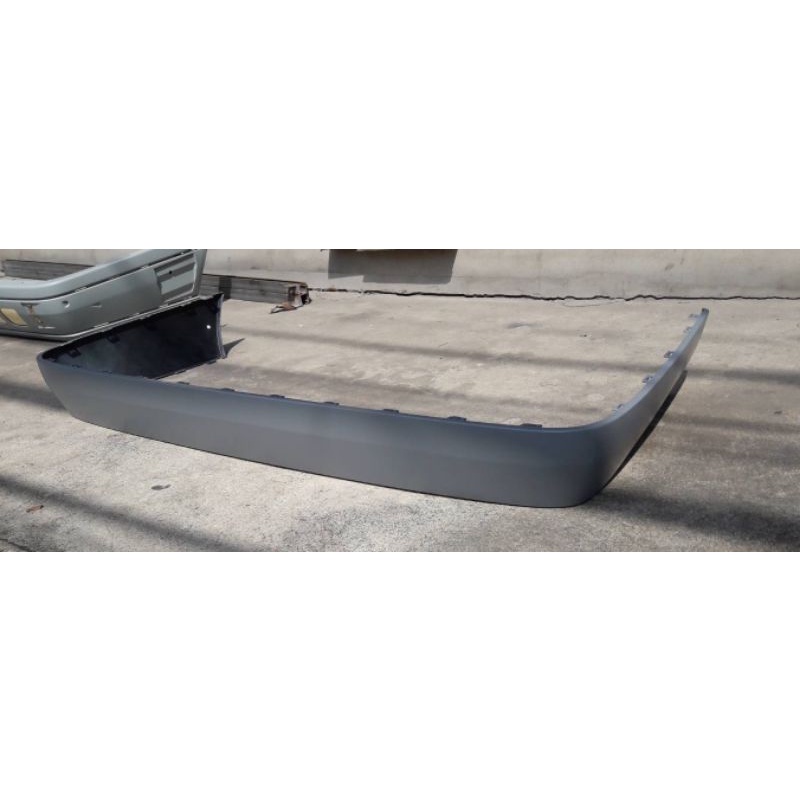 พลาสติกคาดกันชนหลัง​ benz​ c220  c180  w202