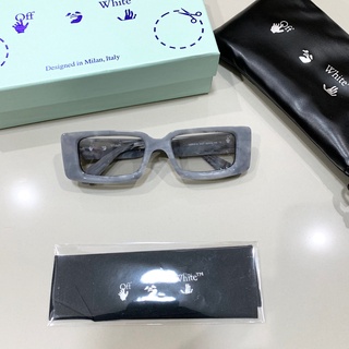 แว่นตา ออฟ ไวท์ Sunglasses  สวยใหม่ คุณภาพดีที่สุด พร้อมส่งค่ะ กันแดดเต็มประสิทธิภาพ UV400  มาพร้อมกล่อง Full Set Box