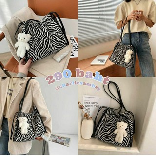 กระเป๋าผ้าลายม้าลาย zebra bag