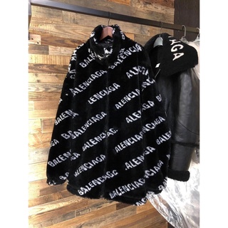 เสื้อโค้ท มาแล้วพร้อมส่งค่ะ Logo-print Oversized Fleece Jacket กรี๊ดดด สวยไม่ไหวววแล้ว Size S / M / L