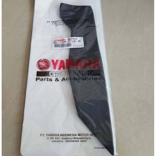 2DP-F7494-00 แผ่นรองพักเท้าขวา R NMAX อะไหล่แท้ YAMAHA