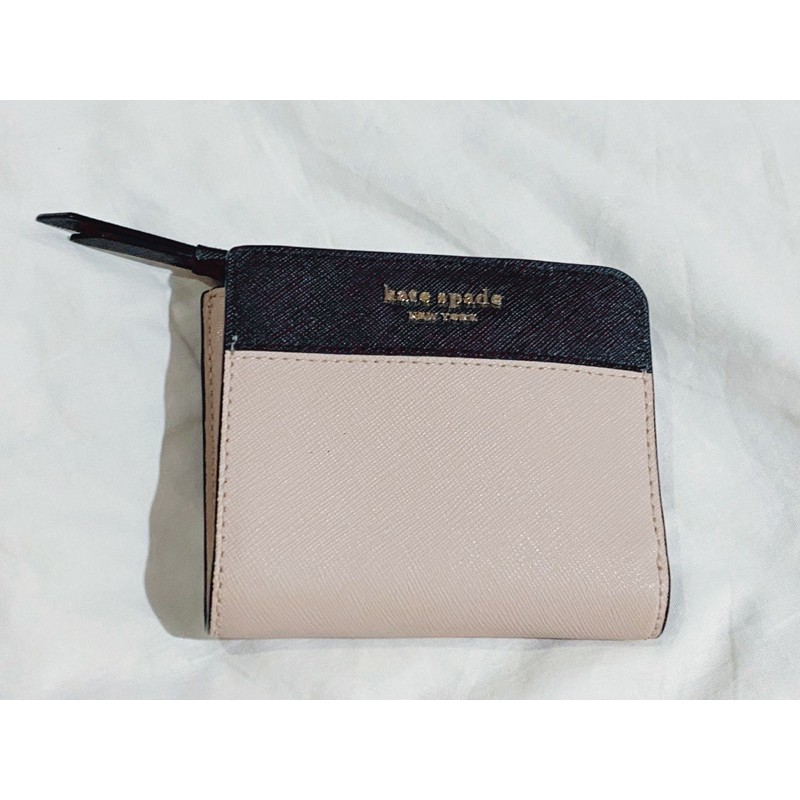 Kate Spade New York leather small bifold wallet กระเป๋าสตางค์ Kate Spade ของแท้มี care card พร้อมถุงกระดาษ