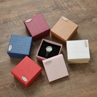 กล่องนาฬิกา กล่องของขวัญ ขนาด 8.7x9.3x5.5 cm มีหมอนทุกกล่อง