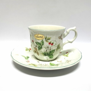 ถ้วยกาแฟMikasa Antique Green Strawberry Fair