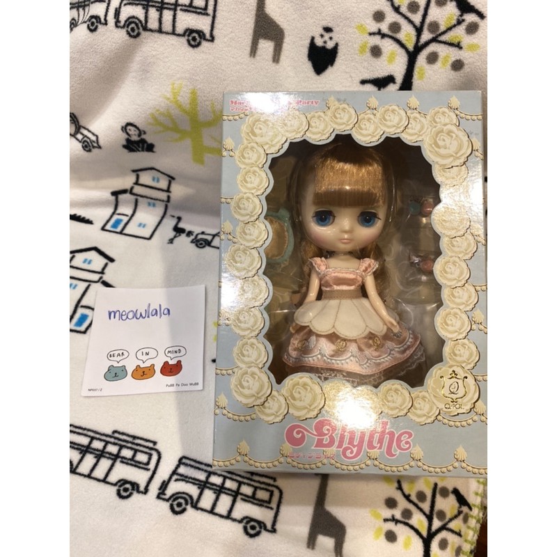 CWC Exclusive Middie Blythe Macaron Q-Tea Party