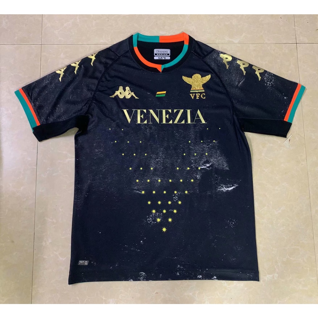 เสื้อกีฬาแขนสั้นลายทีมชาติฟุตบอล Italy Venezia 21 22 ชุดเหย้าสําหรับผู้ชาย