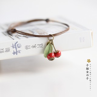 { พร้อมส่ง } สร้อยข้อมือลูกปัด/เซรามิก รูปพวงเชอร์รี่