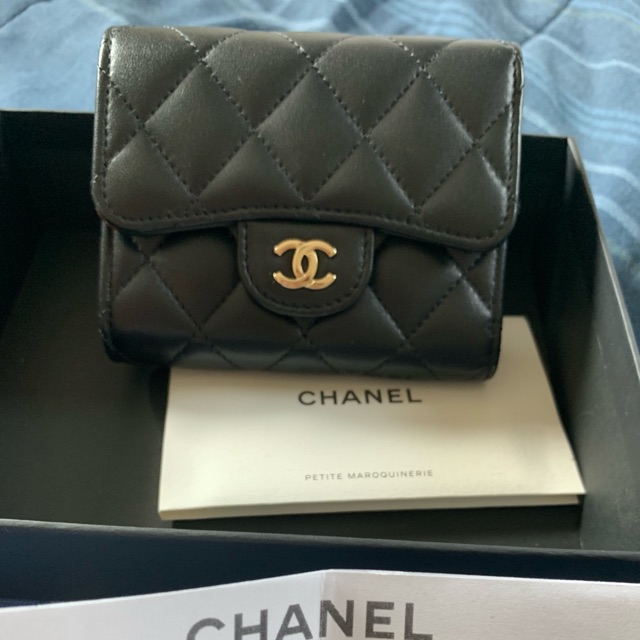 Chanel trifold lamp wallet