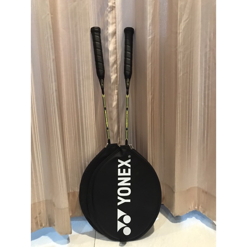 YONEX Carbonex 600N.