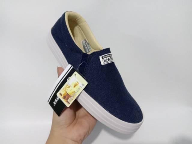 Converse รองเท้าสําหรับผู้ชายและผู้หญิง SLIP ON UNISEX COUPLE / รองเท้าสําหรับ BOYS และ GIRLS COLLEGE SCHOOL