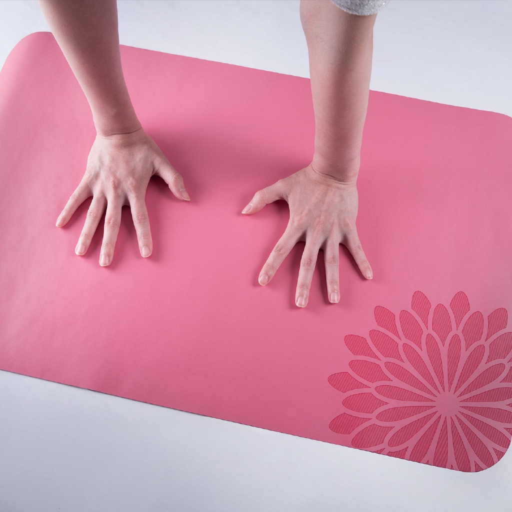 easyoga เสื่อโยคะ easyoga รุ่น Breathin' Space Pro Mat - Hand Size (W 66 x L 42.5 cm x H 0.15 mm)