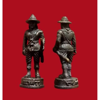 รูปหล่อพระบรมรูปสมเด็จพระนเรศวรมหาราช
