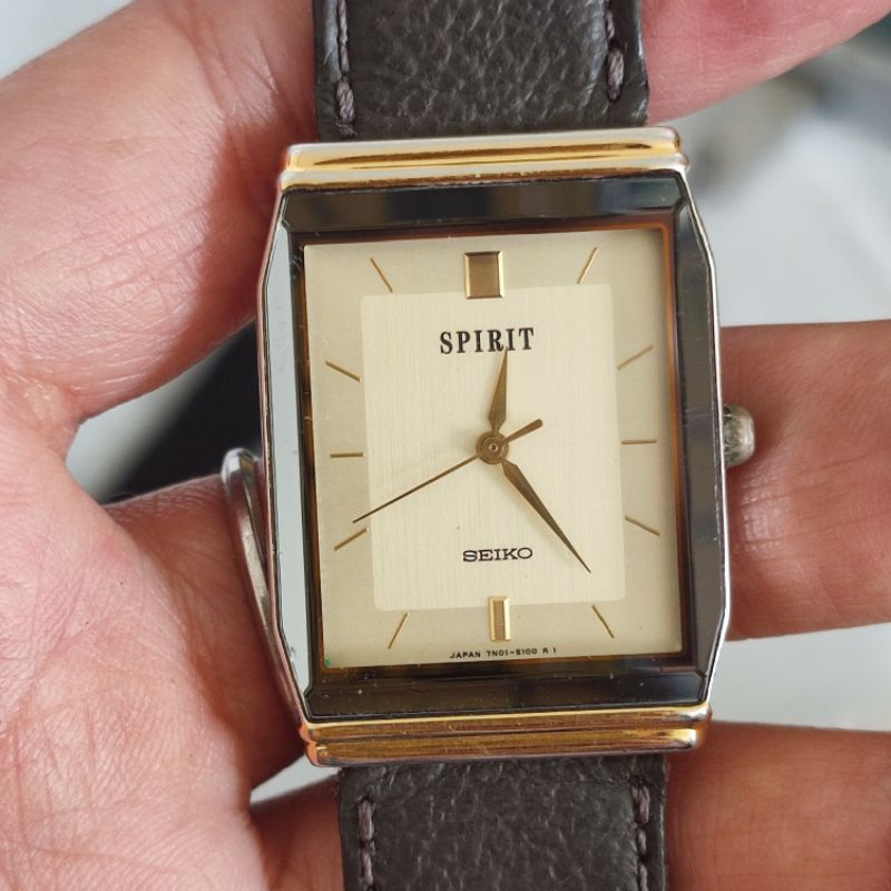 นาฬิกา Vintage Seiko ทรง tank นาฬิกาญี่ปุ่นมือสอง ระบบ quartz