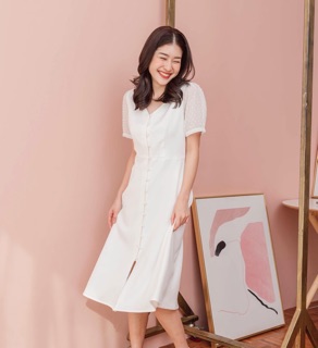 BROWN.BKK - FIRST LOVE DRESS ยืนหนึ่งเรื่องโกงความสูง ใครใส่ก็ 180cm.