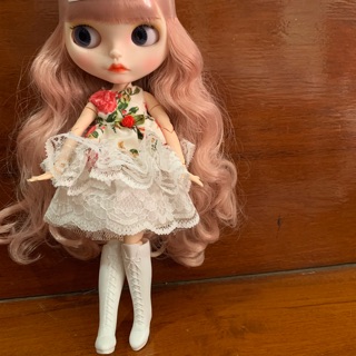 รองเท้าตุ๊กตา รองเท้าบู๊ท บาร์บี้ Blythe บอดี้ข้อต่อใส่ได้ค่ะ บอดี้ธรรมดาหรือ ตุ๊กตาบาร์บี้ ริกกะใส่ได้ค่ะพร้อมส่งในไทย