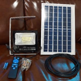 สปอตไลท์ โซล่าเซลล์ Flood light solar cell 30 วัตต์