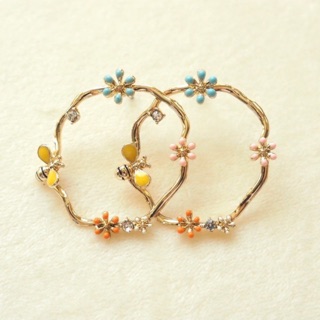 Floral Round earrings (gold)