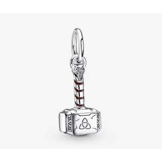 [พร้อมส่ง สินค้าแท้ 💯] Pandora Marvel The Avengers Thors Hammer Dangle Charm