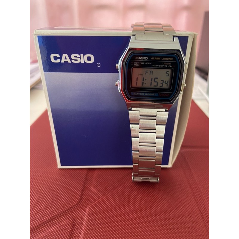 นาฬิกา สีเงิน รุ่น CASIO ของแท้ มือสอง ใหม่มาก