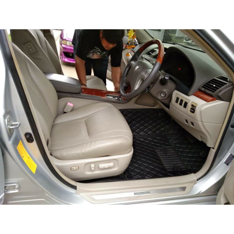 พรมปูพื้นรถยนต์ camry