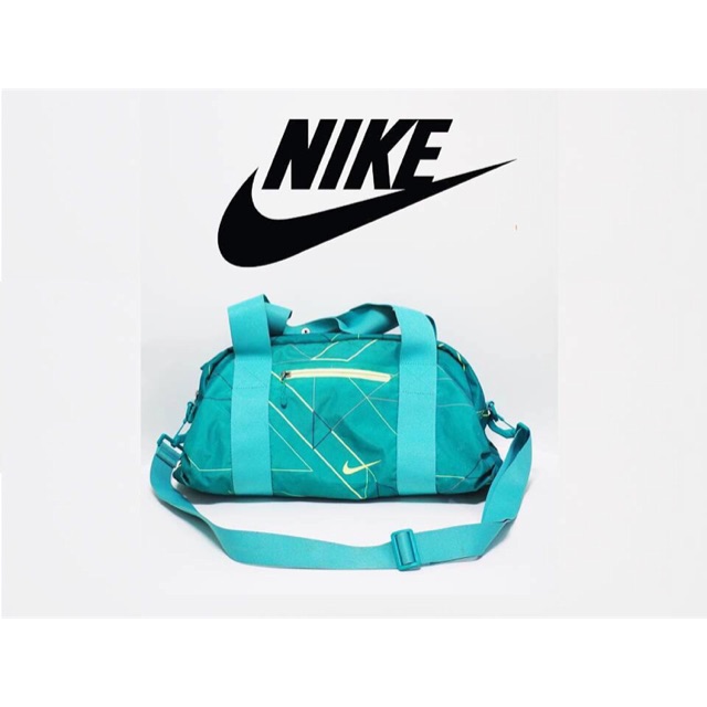 กระเป๋ากีฬา Nike