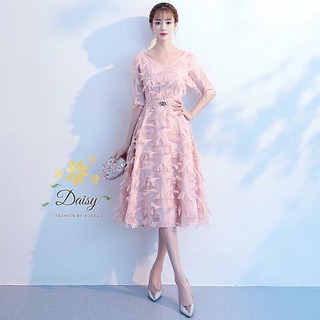 เดรสลูกไม้คอวีแขนศอก สีชมพู สวยหวาน