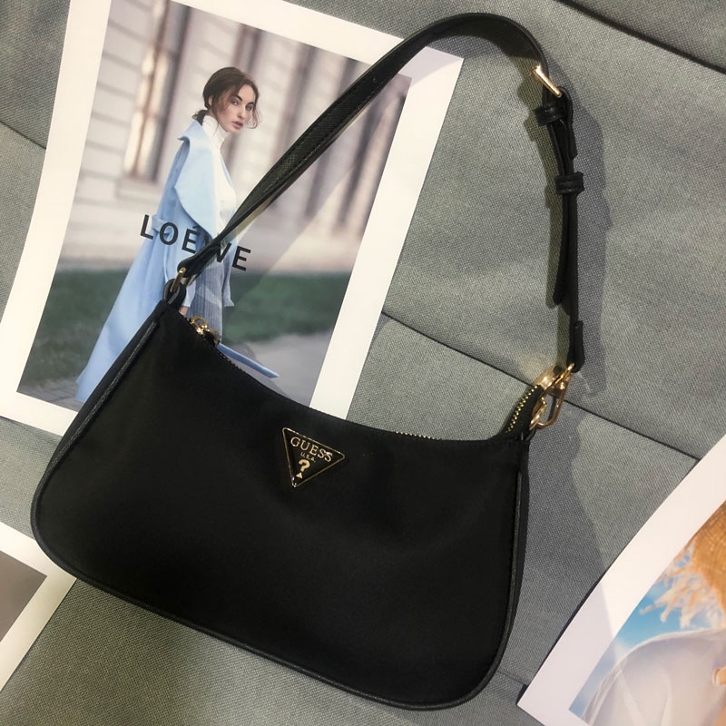 ฟรีถุงกระดาษ งานแฟชั่นเกสสึ!guess งานแฟชั่นสีสวยรุ่นนิยมดำชมพู กระเป๋าหิ้วสวยๆพร้อมส่งจ้า