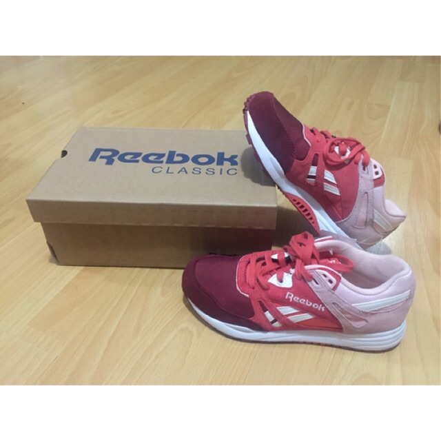 รองเท้า Reebox